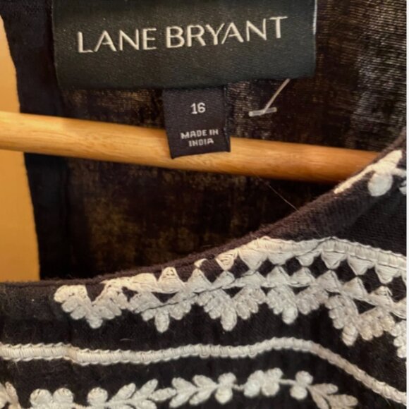 Share 100% Cotton Women's 16 Black and Embroidered Blouse Puff Sleeve Peasant - Picture 4 of 4